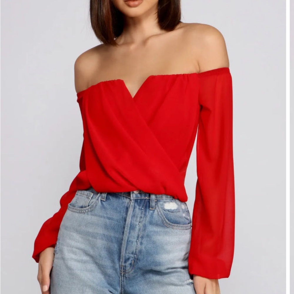 Windsor Sophisticated In Chiffon Strapless Red Off-Shoulder Top